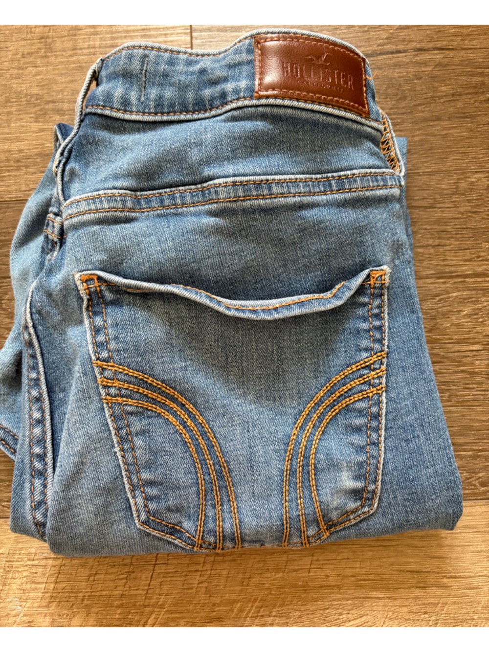 Hollister Light Blue Denim Ankle Cropped Jeans